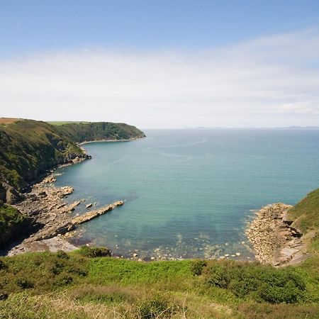 Yha Broad Haven Albergue Exterior foto